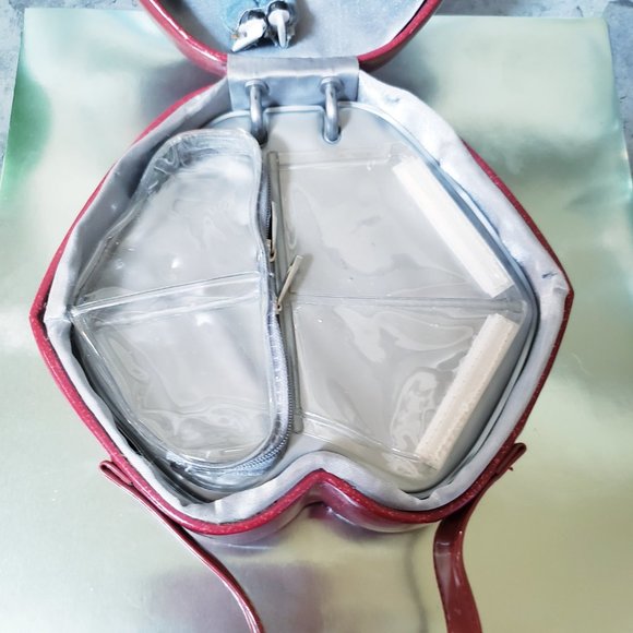 Bratt Doll Lips Carry all Case - Picture 2 of 7